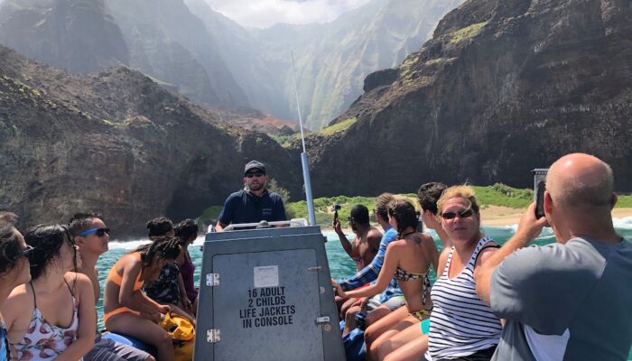 Raft Along NaPali | Blue Dolphin Kauai